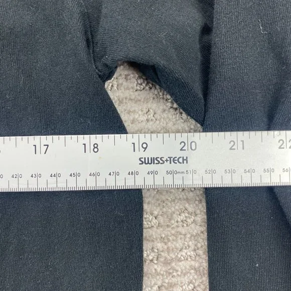 Champion Shirt Men Small S Black Long Sleeve T-Shirt Spell Out Activewear Sports - Picture 7 of 8